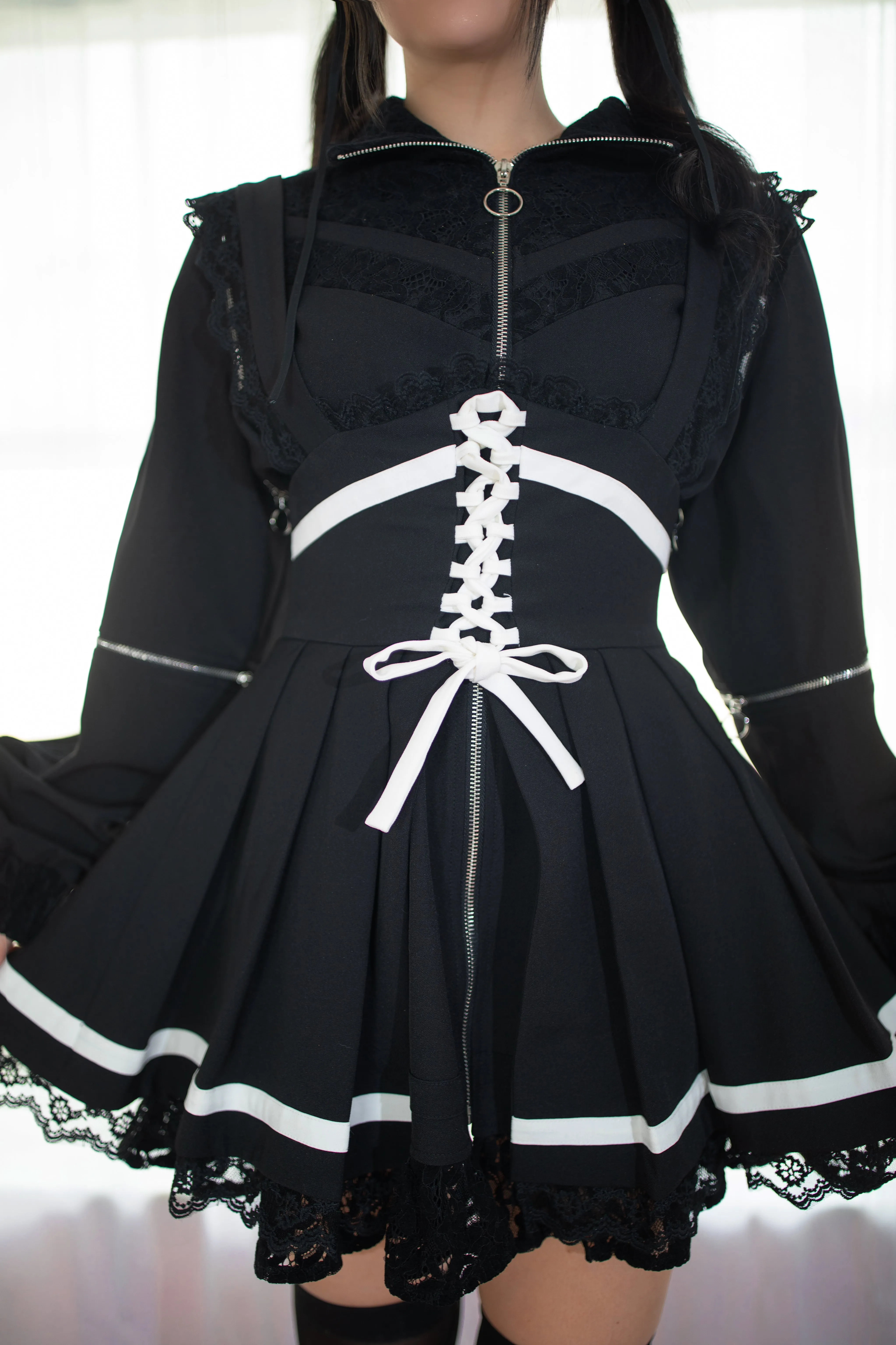 (Pre-Order) Lacebound Maid Overlay Skirt   Apron