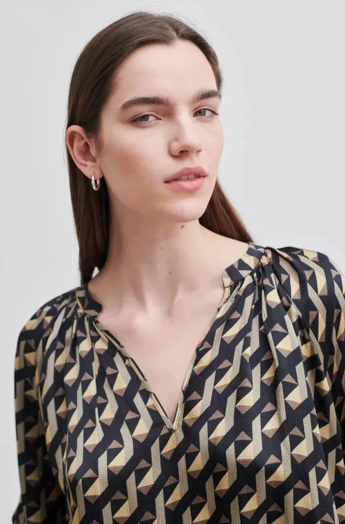 Second Female Hopi Blouse in Geo Print