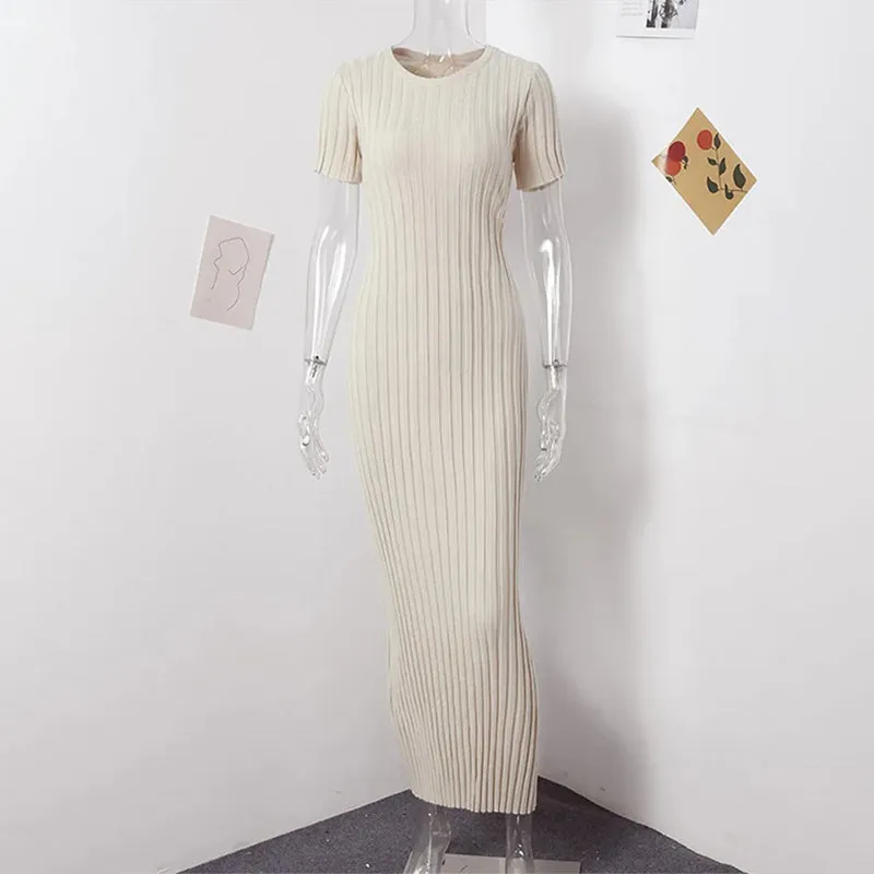 Women's Form Fitting Knitted Round Neck Pleated Maxi Dress